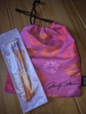 Lucky Chick 3 Piece Eye Brush Set & Marilyn Monroe Lipstick Kiss Drawstring Bag